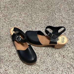 Skola wood grain handmade leather Maryjane Shoes- new